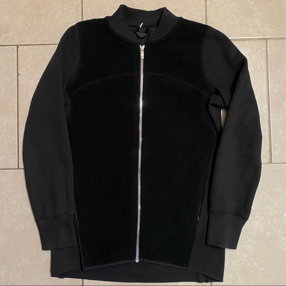Lululemon Stand Out Sherpa Jacket View 3